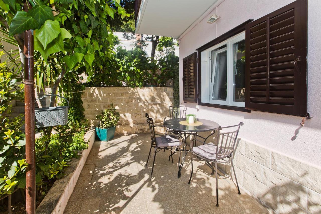Milton Hvar Apartamento